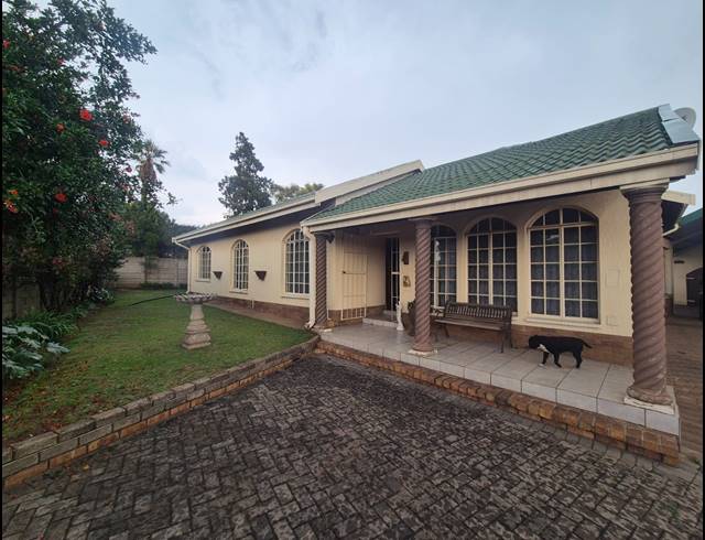 5 BEDROOM HOUSE FOR SALE IN FLORA GARDENS